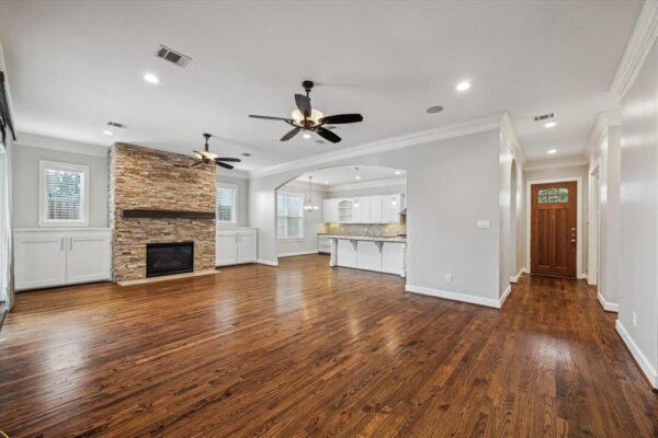 1115 Du Barry Lane  Houston 77018 Harris - Image 12