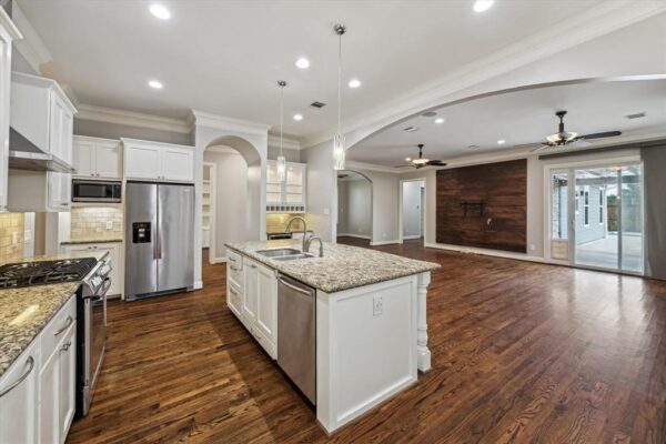 1115 Du Barry Lane  Houston 77018 Harris - Image 17