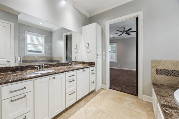 1115 Du Barry Lane  Houston 77018 Harris - Image 24