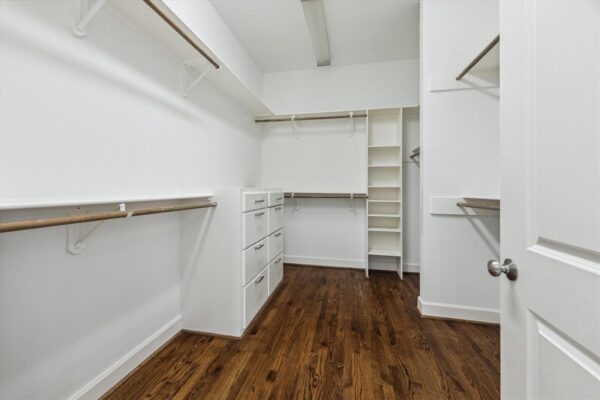 1115 Du Barry Lane  Houston 77018 Harris - Image 25