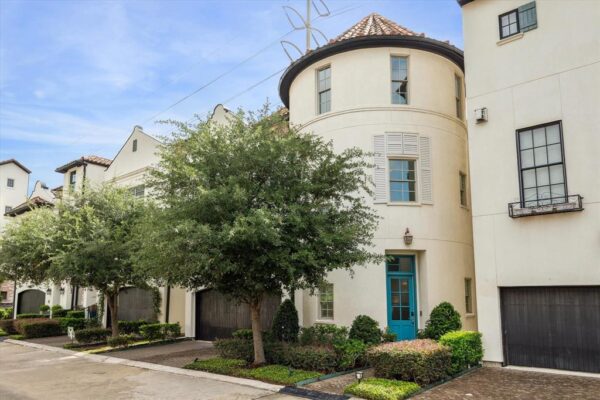 1124 Mosaico Lane  Houston 77055 Harris - Image 9