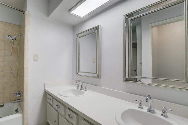 1132 Fries Road  Spring Valley Village 77055 Harris - Image 15