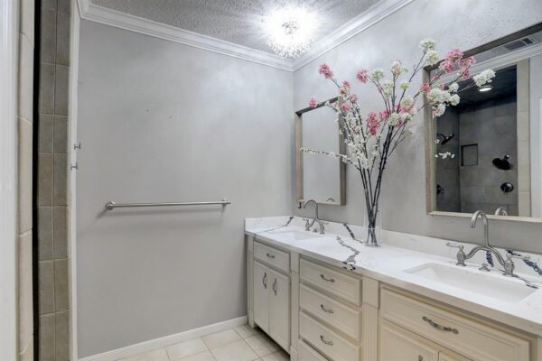 1132 Fries Road  Spring Valley Village 77055 Harris - Image 17