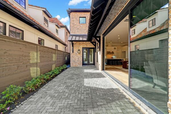 1139 Mosaico Lane  Houston 77055 Harris - Image 11