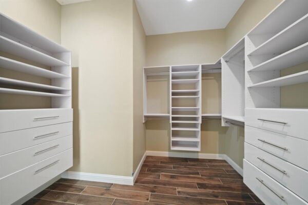 1148 Du Barry Lane  Houston 77018 Harris - Image 22
