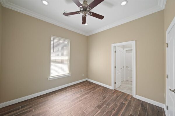 1148 Du Barry Lane  Houston 77018 Harris - Image 29