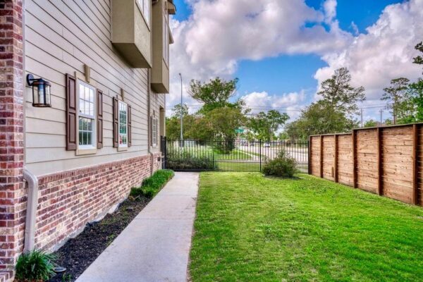 1148 Du Barry Lane  Houston 77018 Harris - Image 37