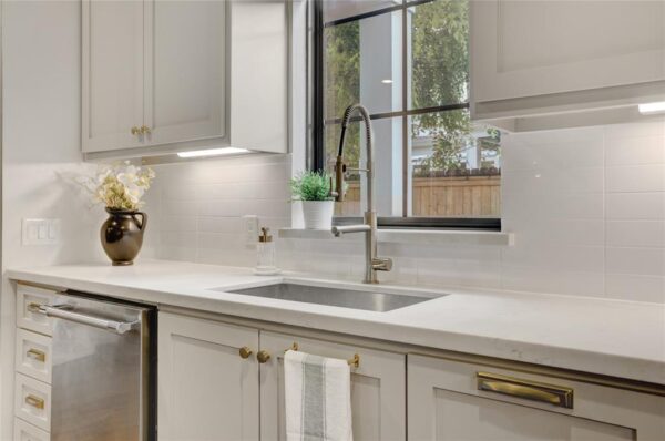 115 Munford Street  Houston 77008 Harris - Image 12