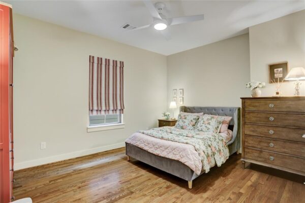 115 Munford Street  Houston 77008 Harris - Image 37