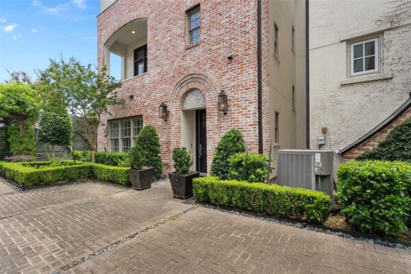 1156 Mosaico Lane  Houston 77055 Harris - Image 4