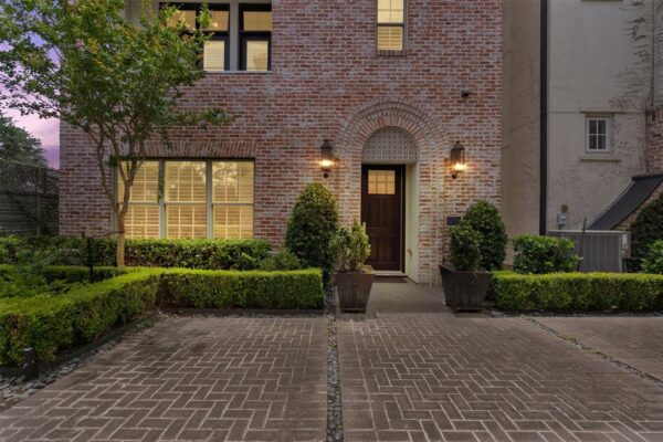 1156 Mosaico Lane  Houston 77055 Harris - Image 8