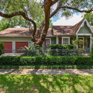 117 E 25th Street  Houston 77008 Harris