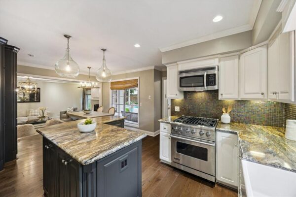 12319 Old Oaks Drive  Houston 77024 Harris - Image 15