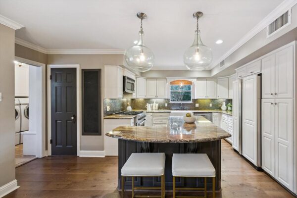 12319 Old Oaks Drive  Houston 77024 Harris - Image 16