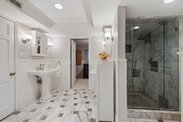 12319 Old Oaks Drive  Houston 77024 Harris - Image 20
