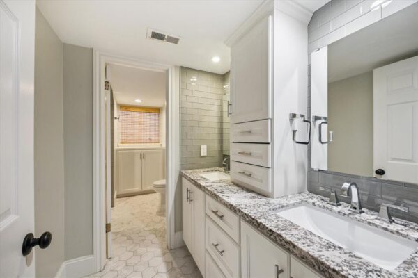 12319 Old Oaks Drive  Houston 77024 Harris - Image 24