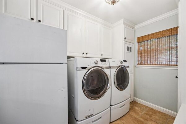 12319 Old Oaks Drive  Houston 77024 Harris - Image 27