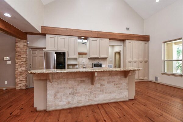 1240 Bingle Road  Spring Valley Village 77055 Harris - Image 16