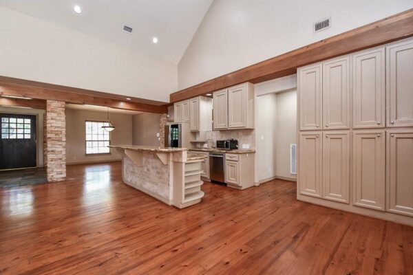 1240 Bingle Road  Spring Valley Village 77055 Harris - Image 17