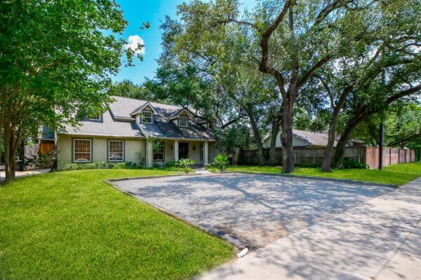 1240 Bingle Road  Spring Valley Village 77055 Harris - Image 4