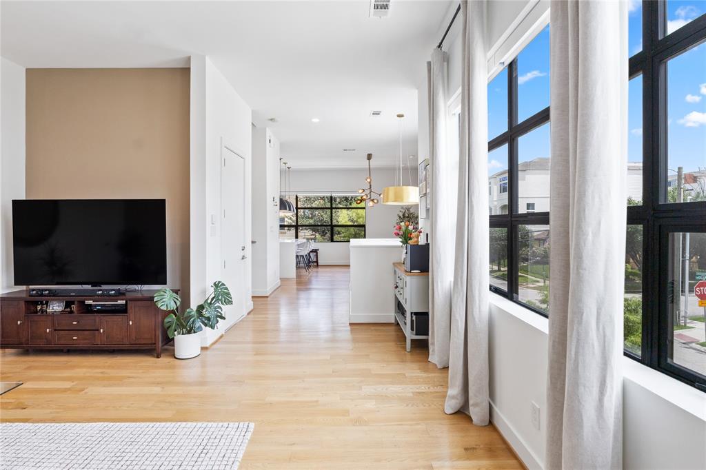 1302 Crocker Street  Houston 77019 Harris - Image 12