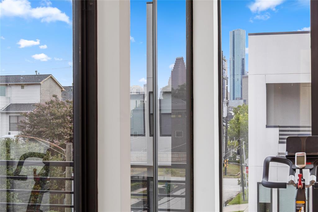 1302 Crocker Street  Houston 77019 Harris - Image 3