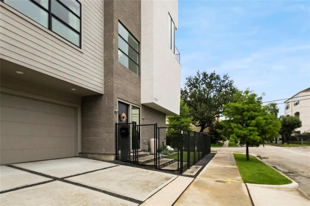 1302 Crocker Street  Houston 77019 Harris - Image 34
