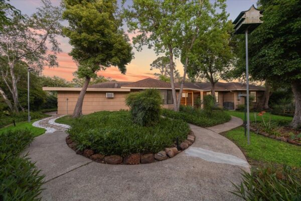 1309 Centennial Drive  Houston 77055 Harris - Image 29