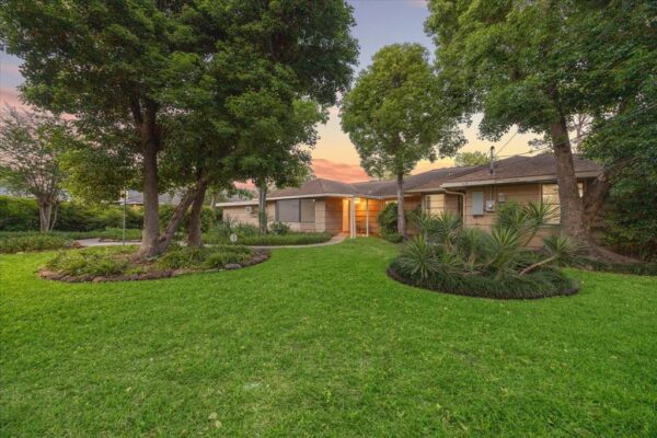 1309 Centennial Drive  Houston 77055 Harris - Image 32