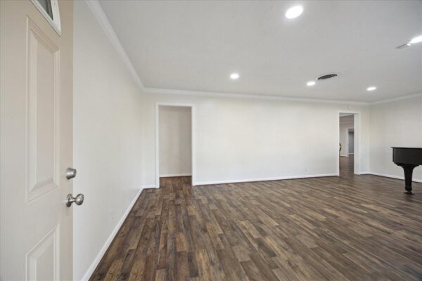 1309 Centennial Drive  Houston 77055 Harris - Image 5
