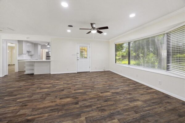 1309 Centennial Drive  Houston 77055 Harris - Image 8