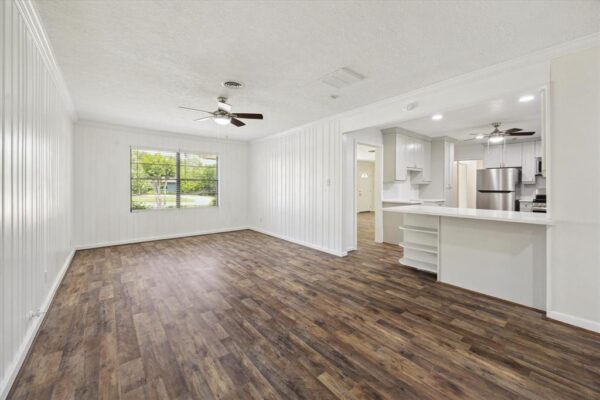 1309 Centennial Drive  Houston 77055 Harris - Image 9