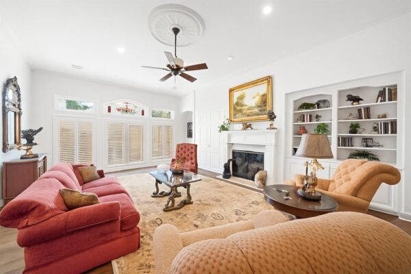 1310 Whispering Pines Drive  Houston 77055 Harris - Image 14
