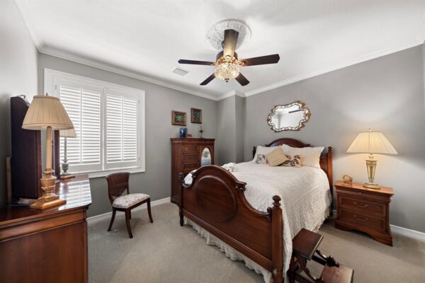 1310 Whispering Pines Drive  Houston 77055 Harris - Image 20