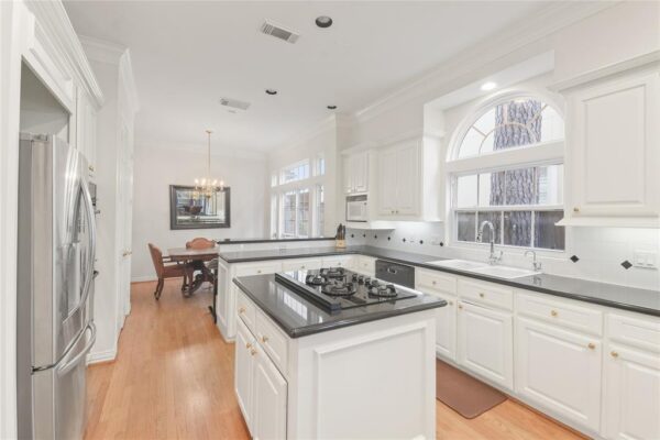 14 Pinewold Court  Houston 77056 Harris - Image 15