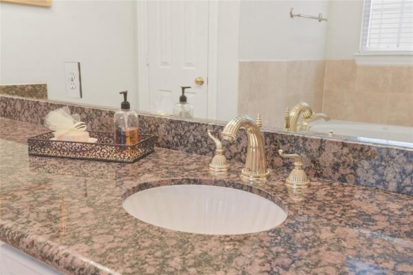 14 Pinewold Court  Houston 77056 Harris - Image 27