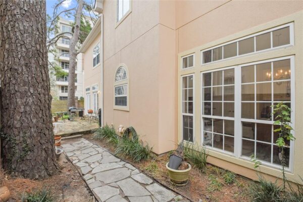 14 Pinewold Court  Houston 77056 Harris - Image 38