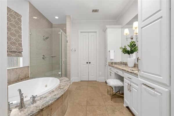 14006 Pebblebrook Drive  Houston 77079 Harris - Image 32