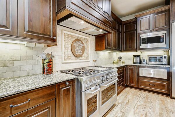 1418 Du Barry Lane  Houston 77018 Harris - Image 10