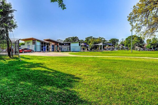 1418 Du Barry Lane  Houston 77018 Harris - Image 38