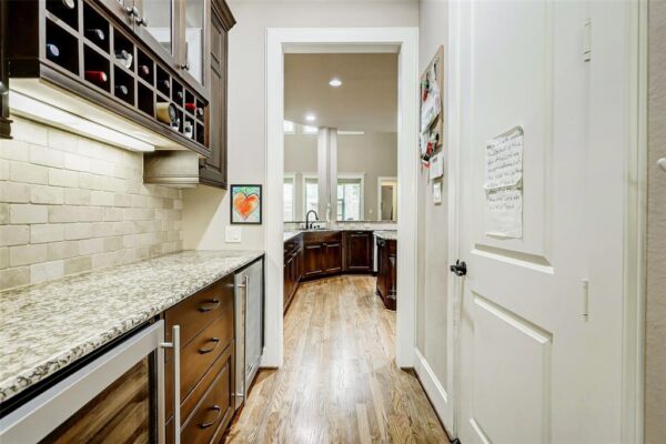 1418 Du Barry Lane  Houston 77018 Harris - Image 8