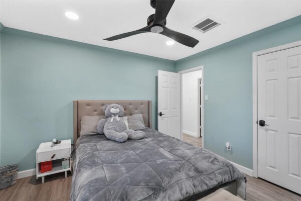 1441 Bingle Road  Houston 77055 Harris - Image 28