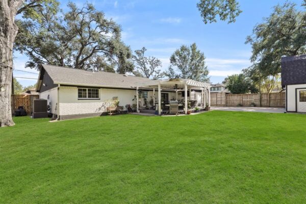 1441 Bingle Road  Houston 77055 Harris - Image 3