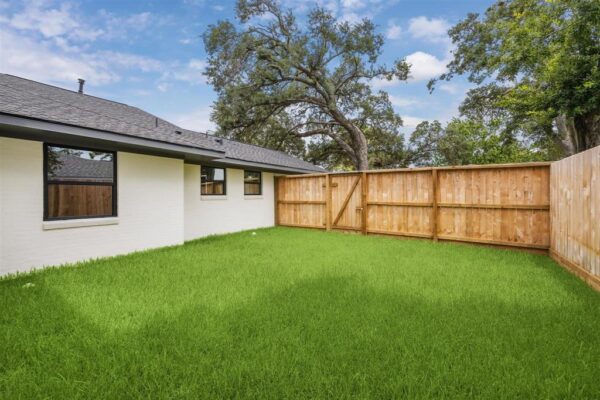 1441 Freedonia Drive  Houston 77055 Harris - Image 36