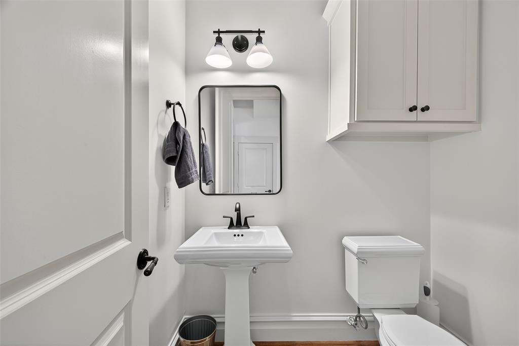 1445 Hall Place  Houston 77008 Harris - Image 17