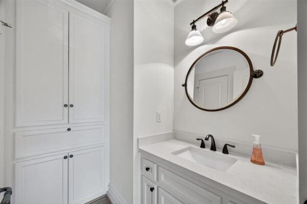1445 Hall Place  Houston 77008 Harris - Image 29