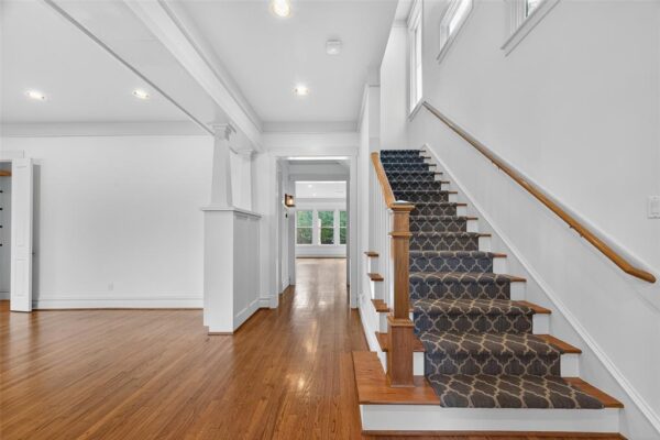 1445 Hall Place  Houston 77008 Harris - Image 4