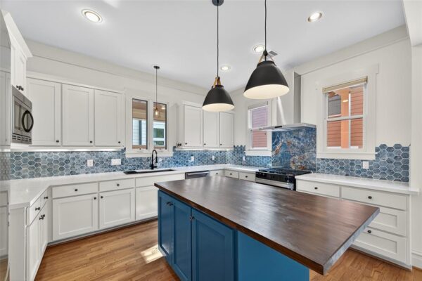 1445 Hall Place  Houston 77008 Harris - Image 7