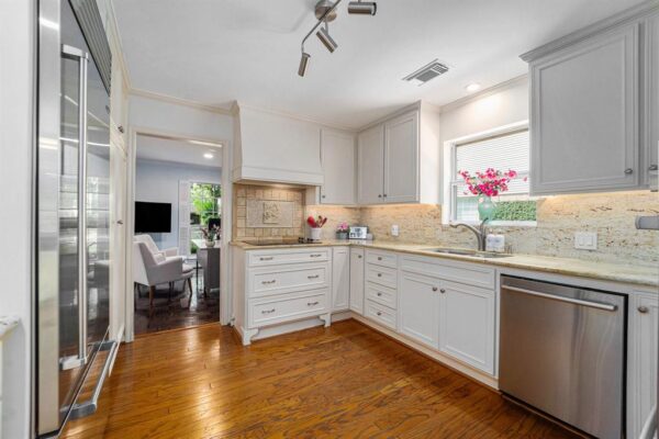 14730 Carolcrest Drive  Houston 77079 Harris - Image 8