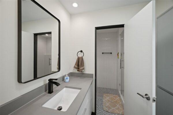 14919 Woodthorpe Lane  Houston 77079 Harris - Image 27